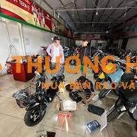 Nhân viên lắp ráp xe điện