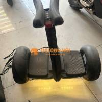 Xe điện cân bằng mini robot