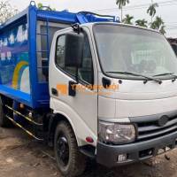 Xe ép rác 7 khối Hino đời 2017 - thùng inox mới