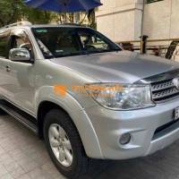 Toyota Fortuner 2010 2.7V 4x4 AT - 140000 km