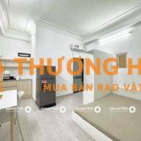 Cho Thuê Căn Hộ Tách Bếp Full Nội Thất Cửa Sổ Thoáng đãng Mới Toanh Ngay Trung Tâm Q10