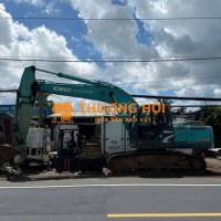 Kẹt cần bán cuốc Kobelco Sk200-8