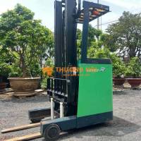 Xe nâng điện đứng lái 900 kg