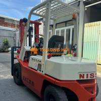 XE NÂNG 2.0 TẤN NISSAN