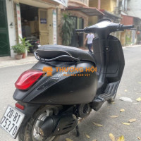 Vespa sprint màu đen xe chính chủ biển Hà Nội