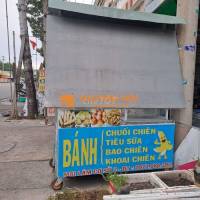Xe bán chuối chiên