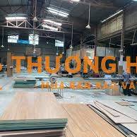 1 thợ chính,1 thợ phụ nghề mộc gỗ cn