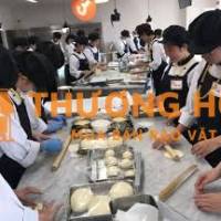 XKLD Nhật Bản cần 5 nữ làm bánh ngọt