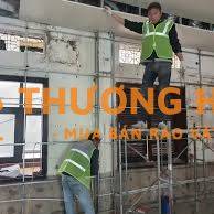 Thợ và phụ điện nước