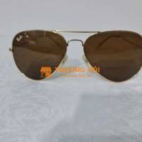 Kính Rayban tròng màu trà.