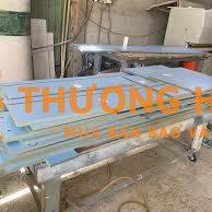 Cần 2 bạn phụ gỗ công nghiệp
