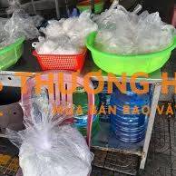 Tuyển nữ bán bún + phụ việc nhà