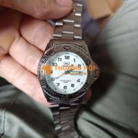 Đồng hồ Q&Q của Citizen.
