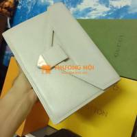 Thanh lý clutch cầm tay Y.S.L