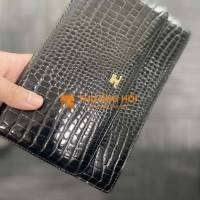 Courreges Paris clutch đen bóng