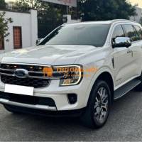 Ford Everest 2024 Titanium 2.0L 4x2 AT - 16800 km