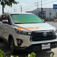 Toyota Innova Venturer 2.0 AT 2022