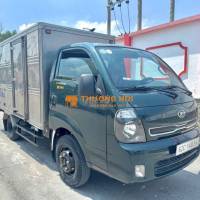 BÁN GẤP Kia 2.4 tấn đời 2020 thùng kín 3m5