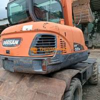 Máy đào bánh lốp Dosan 55