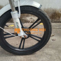Sonsu bé nhà đi học