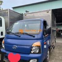 HYUNDAI 1.5 Tấn , thùng kín, xe zin, sx 2020
