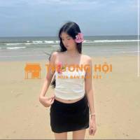 áo quây trắng và chân váy đen