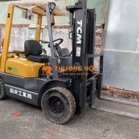 Cần bán xe nâng 2 tấn 5