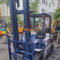 Kumatsu 2t5 std may dau cao 4m