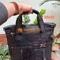 Túi đứng form vuông dáng lạ da thật