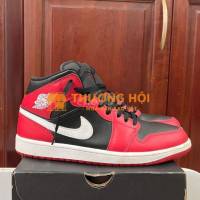 Jordan 1 Black gym red (10.5US) = 44.5 VN