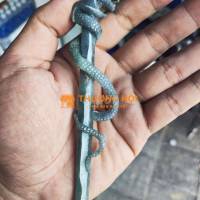 Rắn quấn kiếm phỉ thúy gà đen