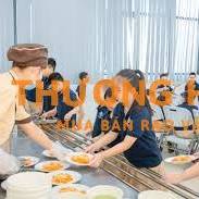 Nam phục vụ suất ăn trường học thời vụ