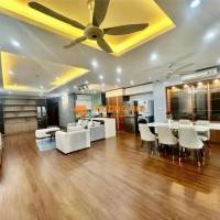 BÁN SIÊU PHẨM NHÀ ĐƯỜNG NGUYỄN CHÍ THANH THANG MÁY 6 TẦNG