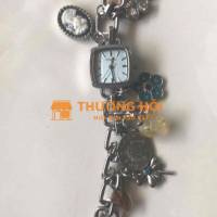 đeo không vừa cho em ra đi để mua cái khác