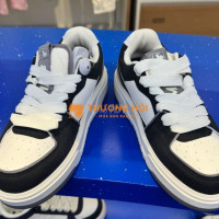 Cần Bán lại đôi giày MLB chính hãng New99.9%EUR 39