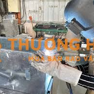 cần tuyển thợ và phụ làm inox dân dụng,quận 12
