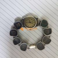 Đồng hồ dạng lắc dây vỏ bạc đúc 925.