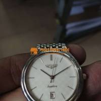 Đồng hồ mỏng 3 kim có lịch kính saphia