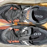 giày chạy bộ GOYA NEO PRO 2025.