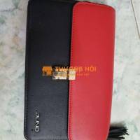 pass 2 túi, trong đó có JUNO