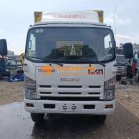 Izuzu 8t2,2017 thùng kín dài 6,9m, máy cực zin