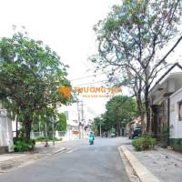 Bán nhà mặt phố Xuân Thủy, Q.2, 190m², 63 tỷ, sổ đỏ