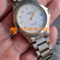 Đồng hồ nhật xách tay, kính Saphirglas