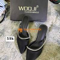 Cao gót mũi nhọn