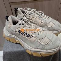 Giày thể thao Mỹ