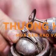 CÔNG NHÂN GIA CÔNG/CHẾ TÁC TRANG SỨC CAO CẤP