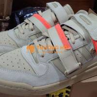 Pass lại đôi adidas cực phẩm chính hãng s42