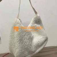 Túi đeo vai len lông cừu trắng