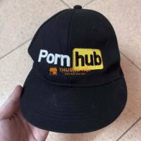 Nón thời trang Pornhub