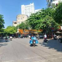 bán toà nhà văn phòng mặt phố Ngọc Thuỵ 240m x 8tầng, mặt tiền 9m, thông sàn kinh doanh